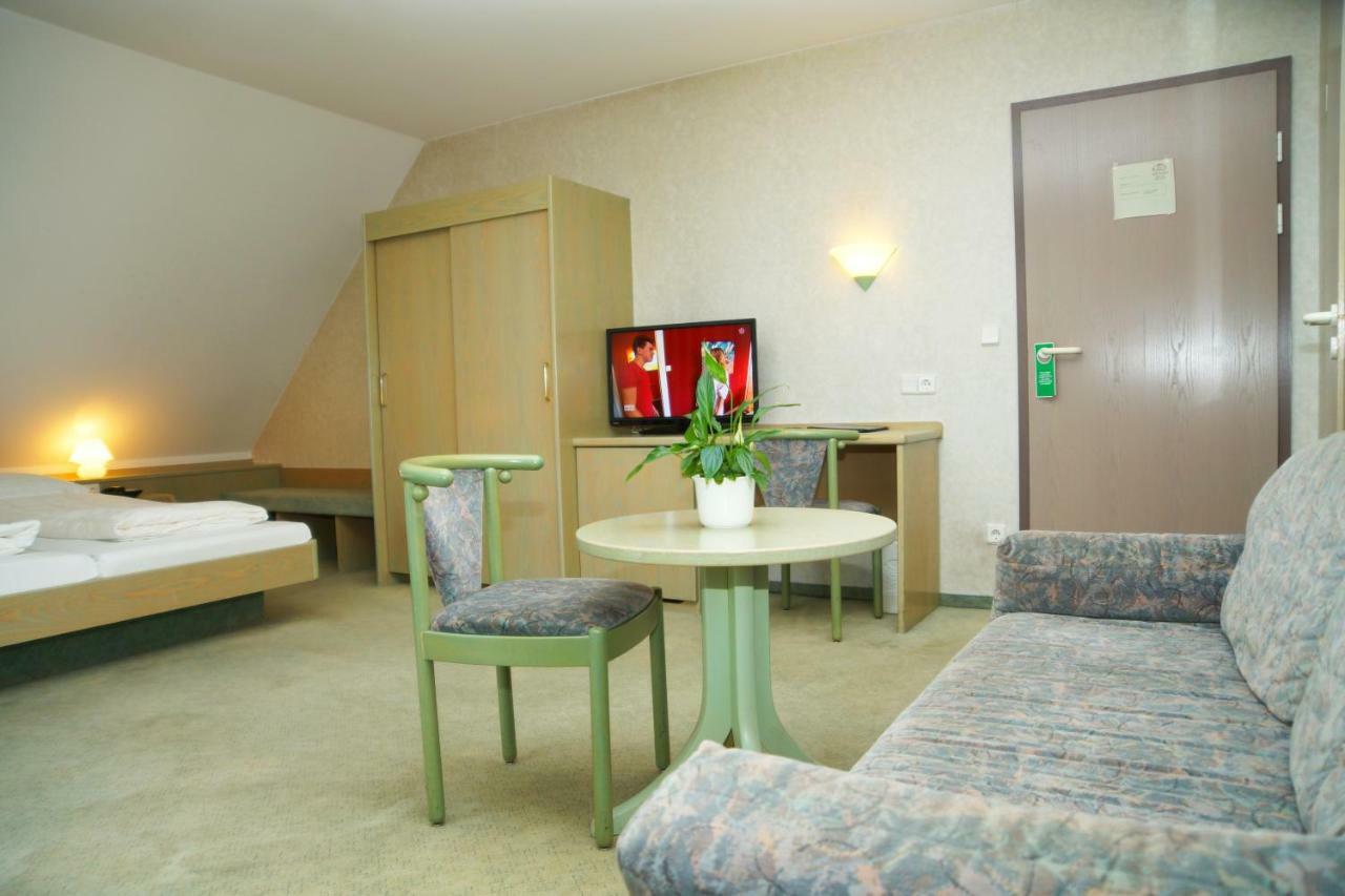 Hotel Krauthof Ludwigsburg Esterno foto